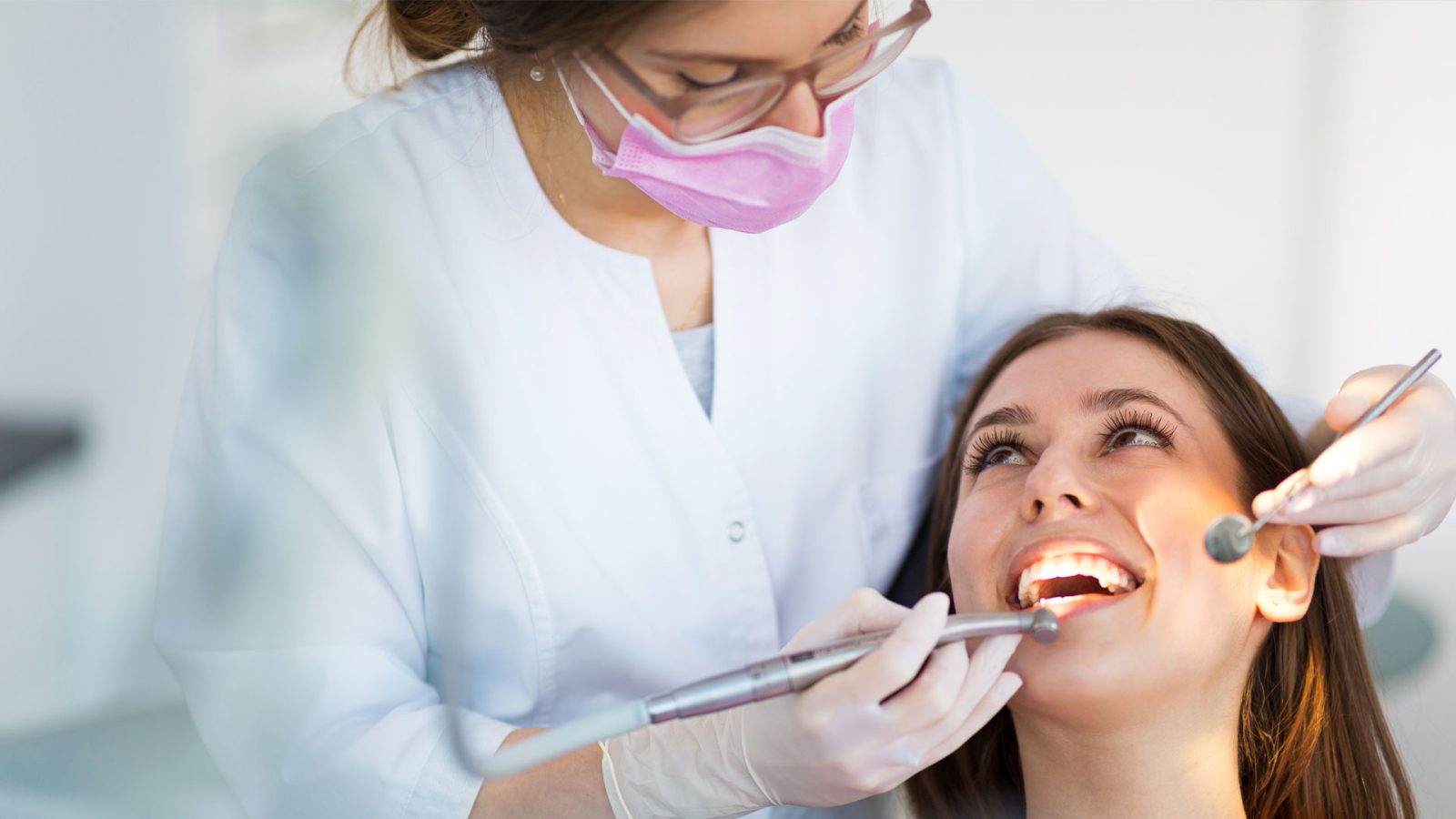Dt. Buse Büyükakar Diş Kliniği